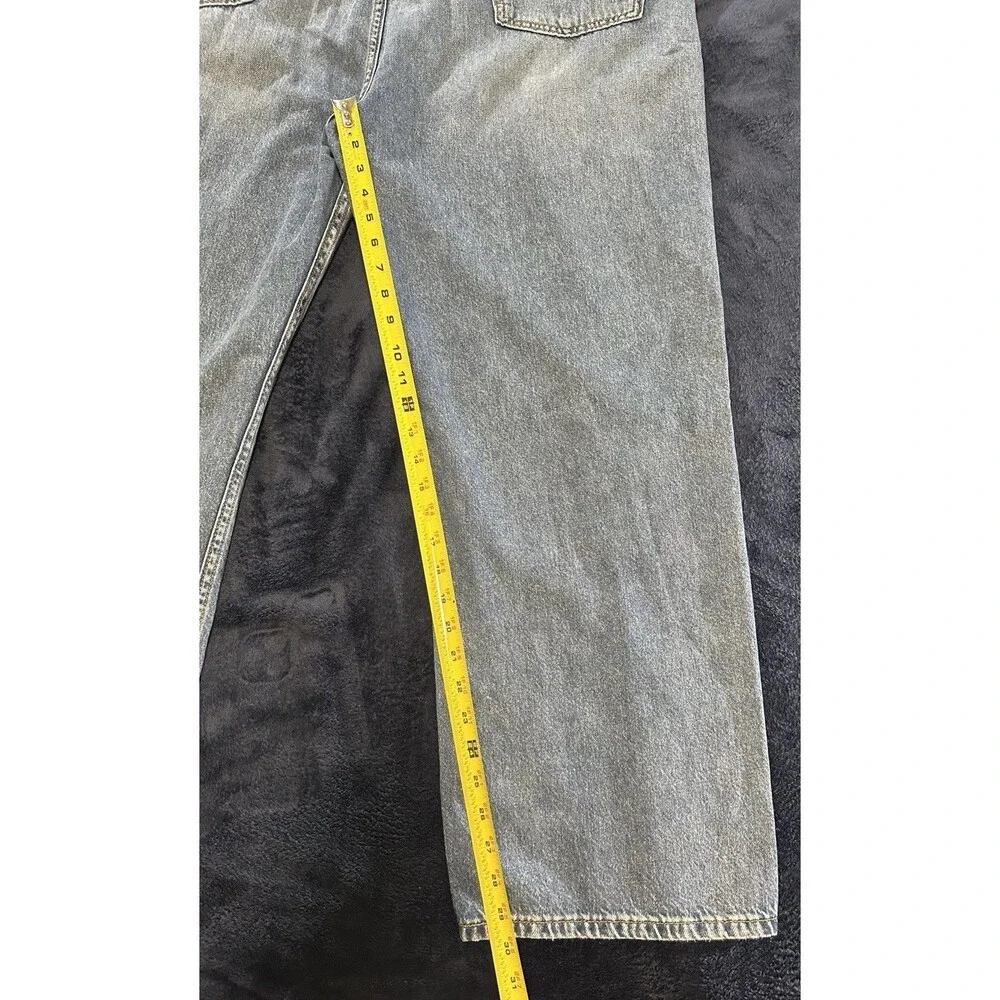 Levis size measurements